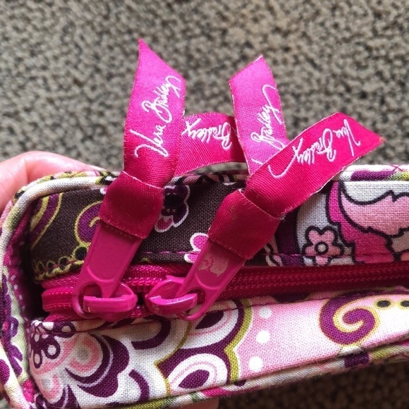 Vera Bradley Tech Organizer - Picture 4 of 8